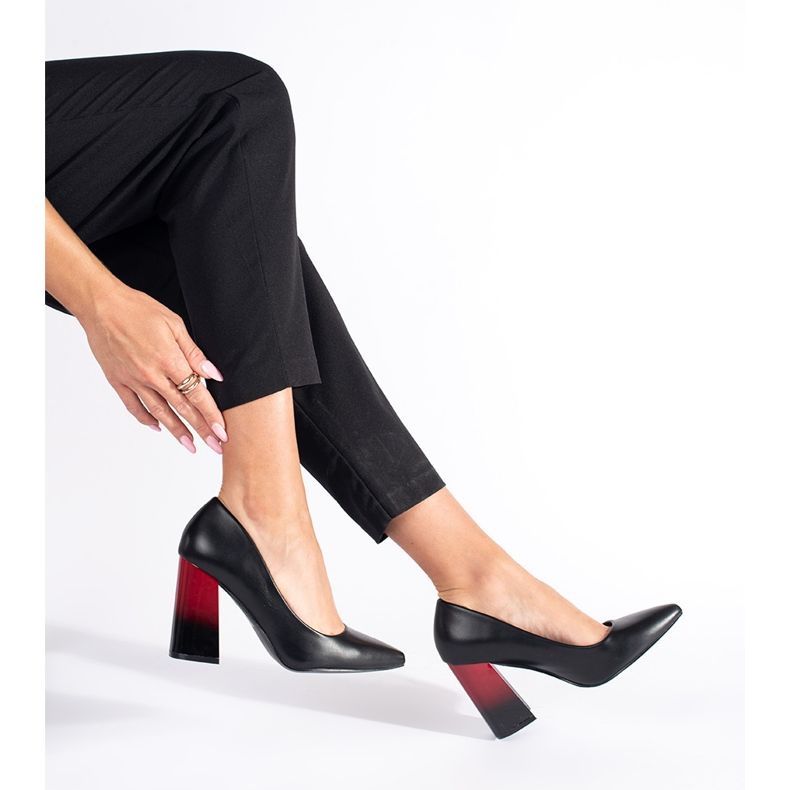 Décolleté nere da donna sul palo nero 1