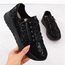 Scarpe da donna in pelle nera con fiori T.Sokolski J24-333 nero 1