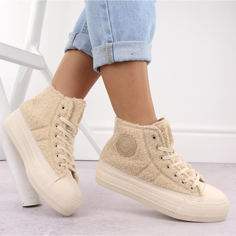 Sneakers isolanti in pelle di pecora beige Big Star OO274A444 1