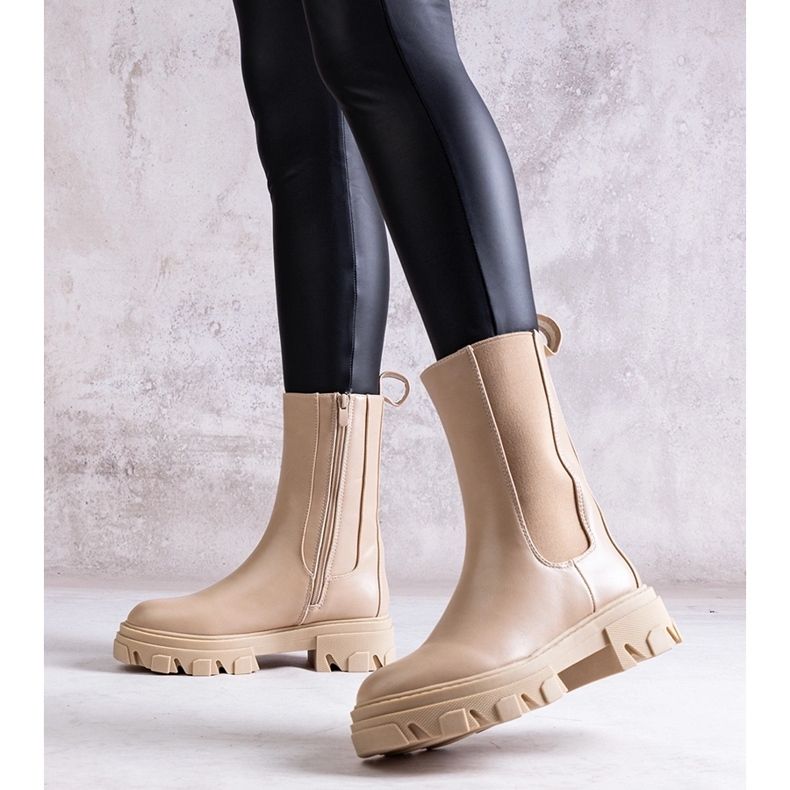 Stivaletti alti beige realizzati in eco pelle Manera 2