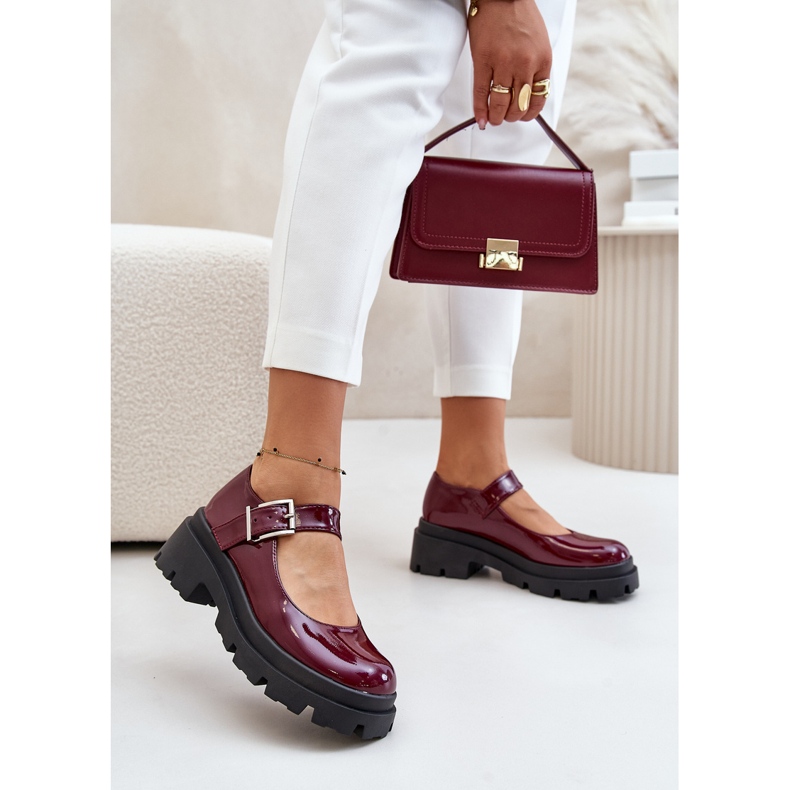 Scarpe da donna in vernice con fibbia, Plikuria bordeaux rosso 2