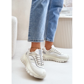 Sneakers in pelle da donna sulla piattaforma Big Star OO274A221 Sistema HI-POLY Bianco 2