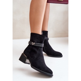 S.Barski Stivali da donna isolati con tacco basso con cinturini decorativi D&amp;A MR880-027 Nero 2