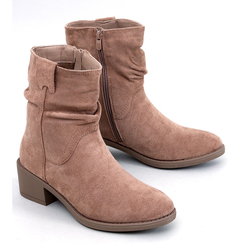 Stivaletti Raney Khaki in pelle scamosciata con tacco basso beige 1