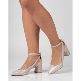 BUTDAM Décolleté Gabi beige con tacco basso 1