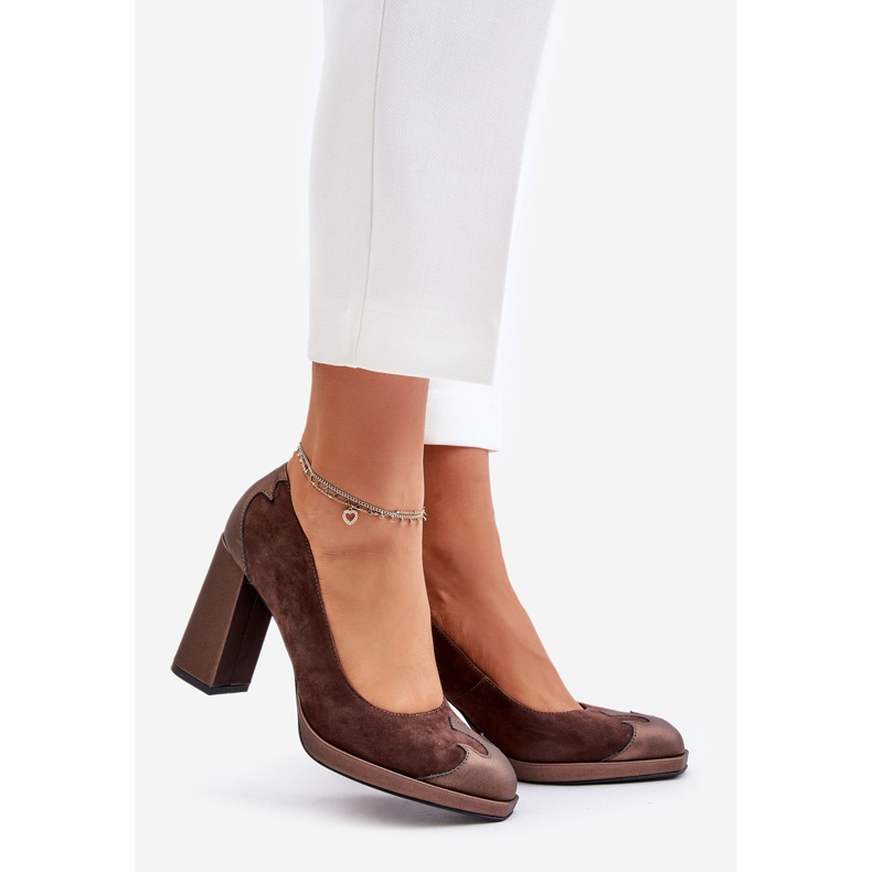 Décolleté con tacco alto in pelle scamosciata Laura Messi 2702 Marrone 1