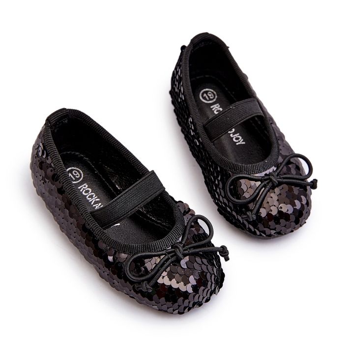 Ballerine delle ragazze decorate con paillettes e un fiocco nero 2