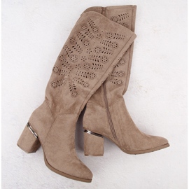 Stivali da donna con tacco alto traforati beige Vinceza 16482 1