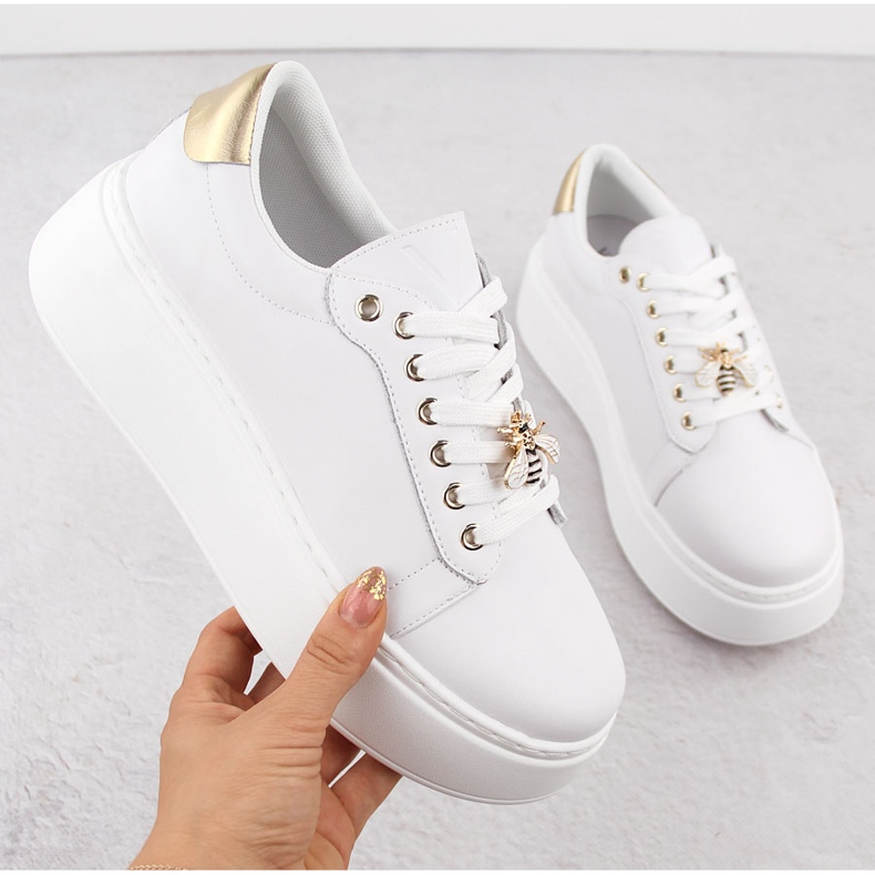 Scarpe sportive in pelle su plateau, bianco Vinceza 89101 1
