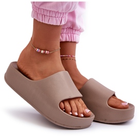 NEWS Infradito da donna con piattaforma in schiuma Airaplea marrone beige 4