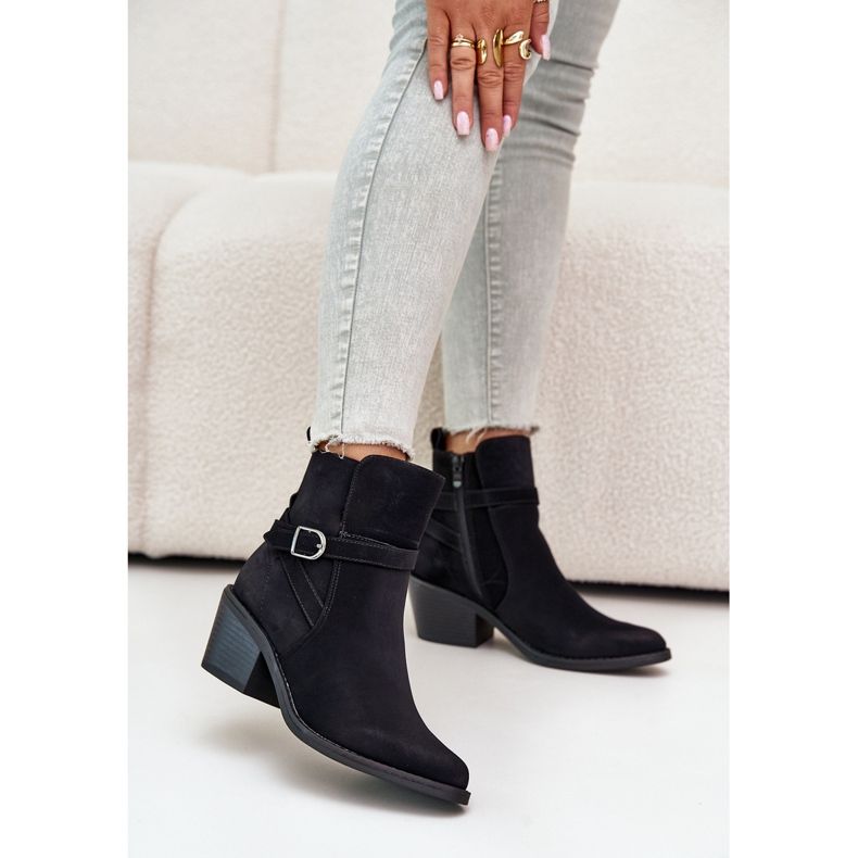 Stivali da cowboy neri con tacco alto Glamer con punta appuntita, isolati, con cerniera nero 2