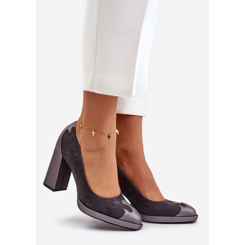 Décolleté con tacco alto in pelle scamosciata Laura Messi 2702 Grigia grigio 1