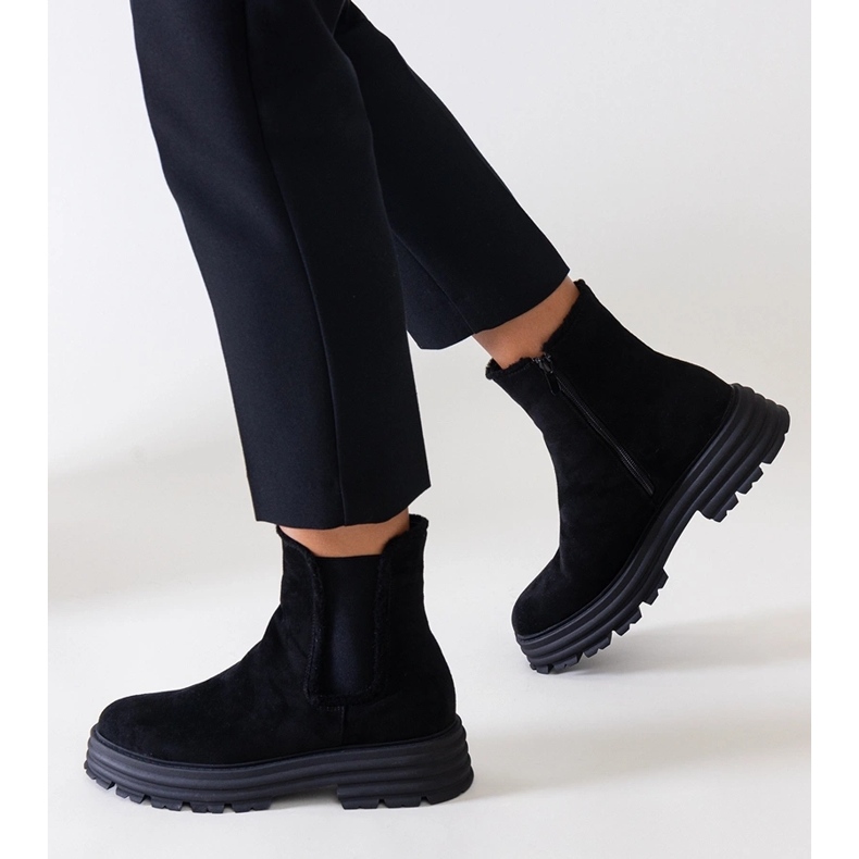 Stivali alti neri su spessa piattaforma in eco-suede Sabra nero 2