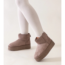 Stivali da neve casual beige scuro con una piattaforma alta di Thaisa 1