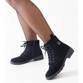 Stivaletti da lavoro in eco-suede nero su plateau Madana 1