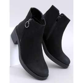 Stivaletti Levere in nabuk nero con tacco basso 1