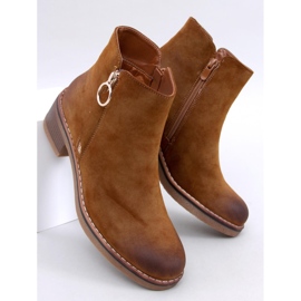 Stivaletti Levere in nabuk color cammello con tacco basso marrone 1