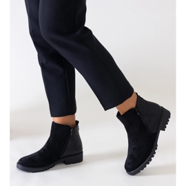 Stivaletti neri con plateau realizzati in eco-suede Kirla nero 1