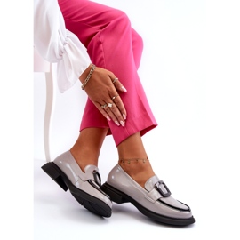 Mocassini in pelle verniciata da donna Vinceza, grigio 8