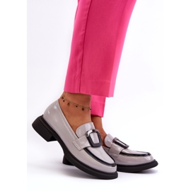 Mocassini in pelle verniciata da donna Vinceza, grigio 1