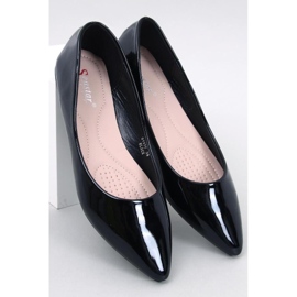 Ians Ballerine laccate nere con punta a mandorla nero 1