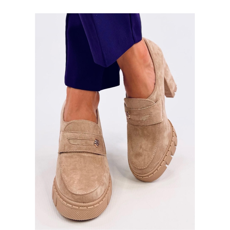 Mocassini kaki con tacco alto e plateau beige 1