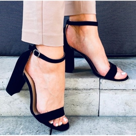 Sandali neri con tacco alto nero 2