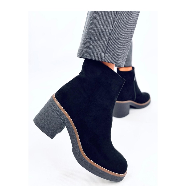 Stivaletti in camoscio con tacco largo Eliza Black - Inello nero 2
