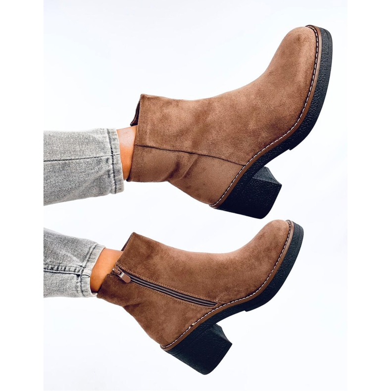 Stivaletti in camoscio con tacco largo Eliza Khaki - Inello marrone 1