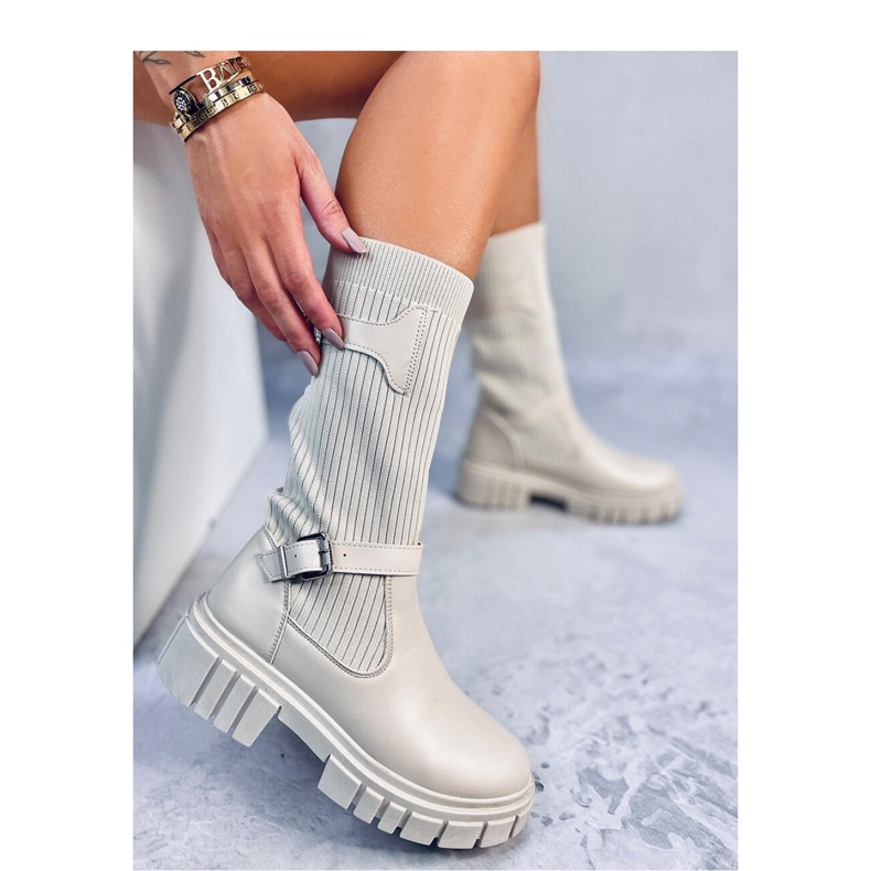 Stivali da equitazione con tomaia beige flessibile 1
