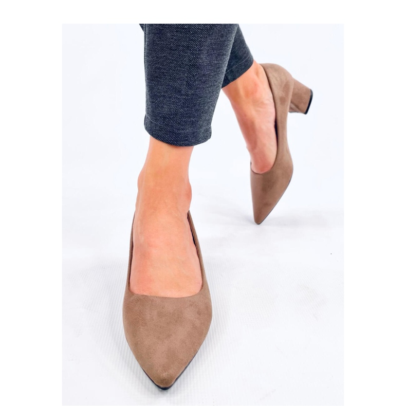 Décolleté color kaki con tacco basso marrone 2