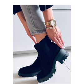 Stivaletti Chelsea neri con tacco nero 2