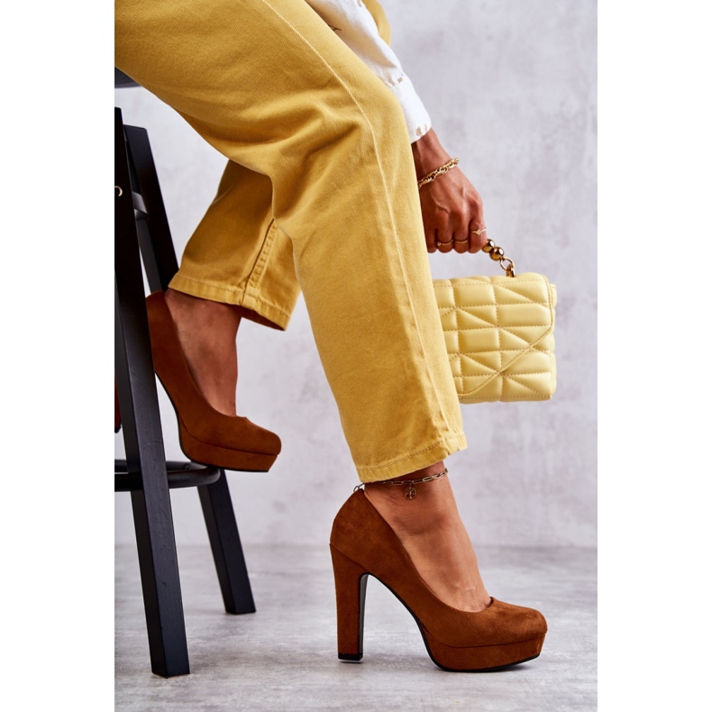 Step in style Décolleté Modello Soro M115 Camel Scamosciato - Entra con stile marrone 1