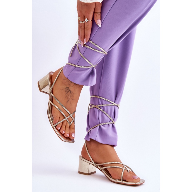 Step in style Modello Secret Love LOLA5023 Sandali stringati dorati - Entra con stile giallo 2