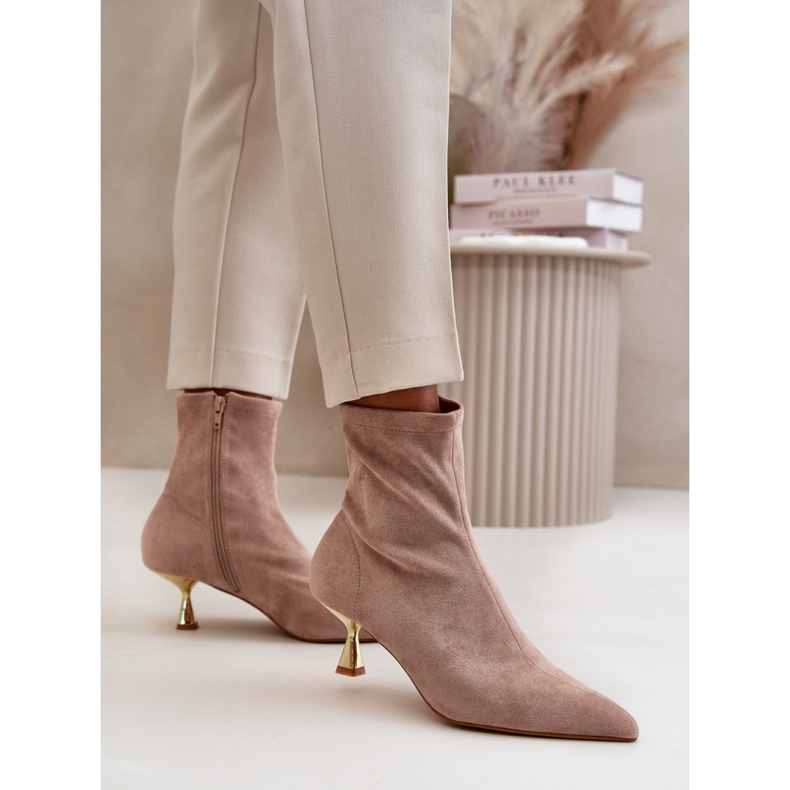 Stivali da donna alla moda con tacco alto decorativo beige 1