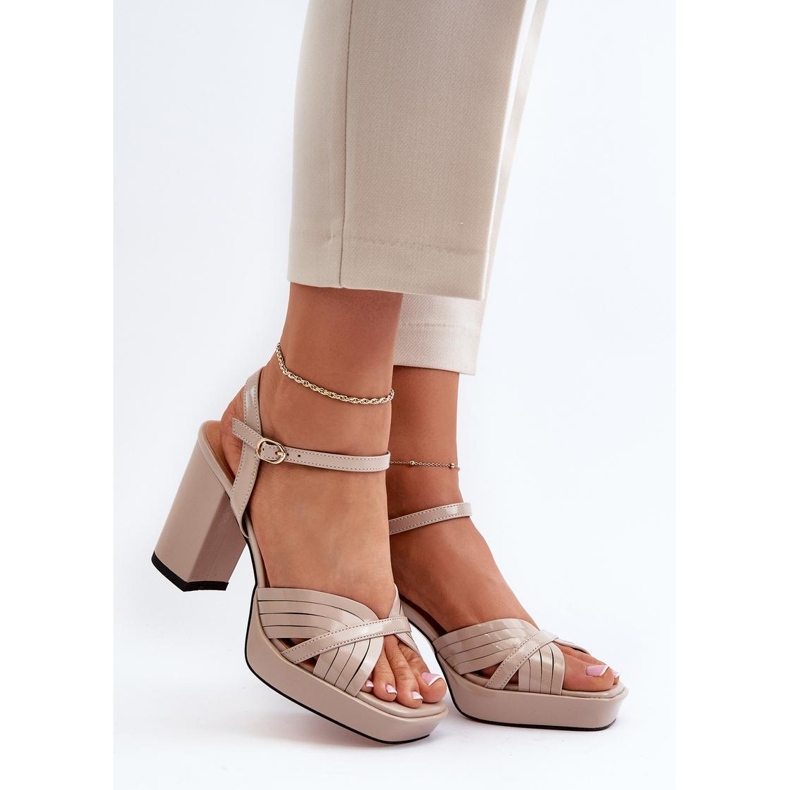 Eleganti sandali con tacco da donna beige 1