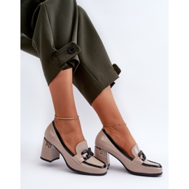 Scarpe da donna in vernice beige 1