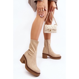 Stivaletti da donna beige con tacco massiccio 1