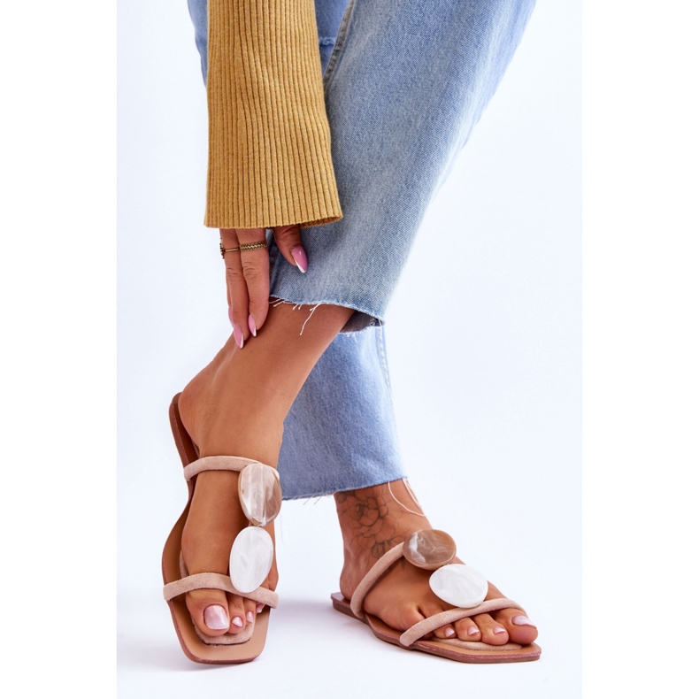 Pantofole in camoscio con decorazioni Beige 1