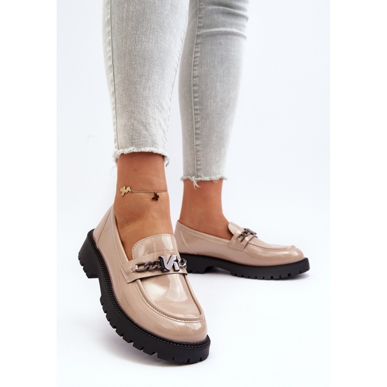 Mocassini slip-on in vernice beige 2