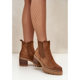 Stivaletti da donna con tacco in camoscio marrone 1