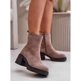 Stivaletti da donna con tacco e plateau stabili beige 1
