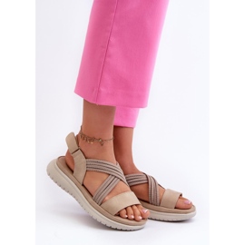 Sandali da donna con chiusura in velcro 24SD06-7057 beige 1