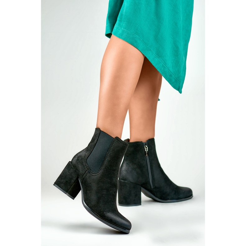 Stivaletto Modello 260038B-SU Camoscio Nero - PRIMO 2