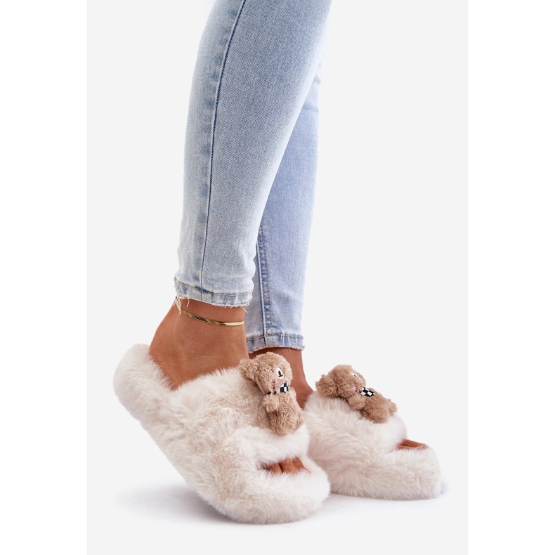 Pantofole in pelliccia da donna beige con orsacchiotto Romania 1