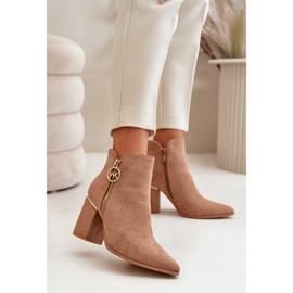 Stivali da donna con tacco alto e punta a punta Raisha in ecopelle scamosciata marrone caldo beige 2