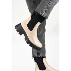 Stivaletti da donna in vernice con tomaia elastica, beige DES925M-BE 1