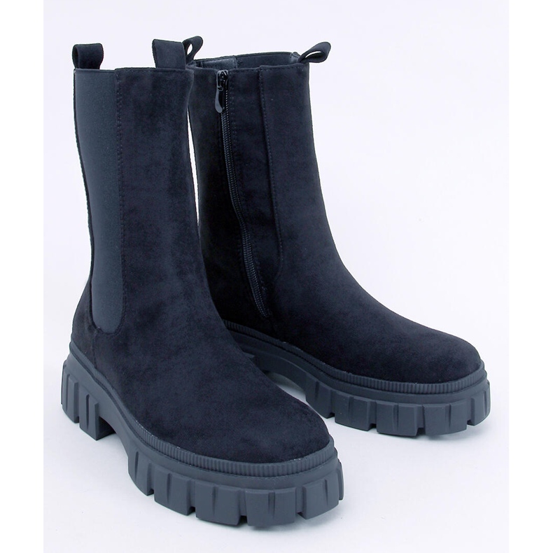 Stivaletti Chelsea neri con tassello nero 1