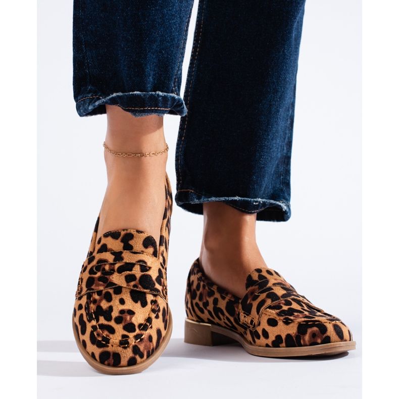 Mocassini da donna in camoscio leopardato di Shelovet beige 1
