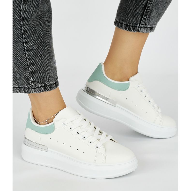 Sneakers da donna bianche con un elemento verde bianca 2